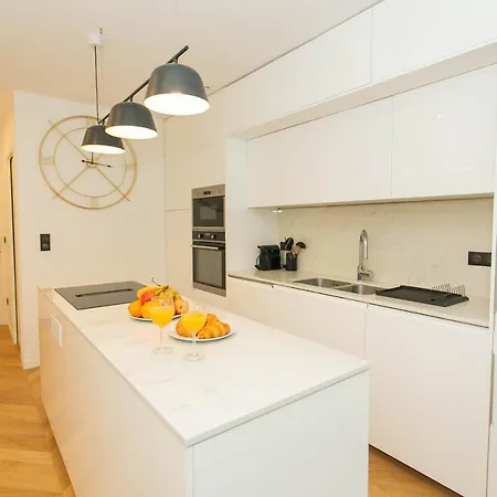 St Lazare & Madeleine - Apartment