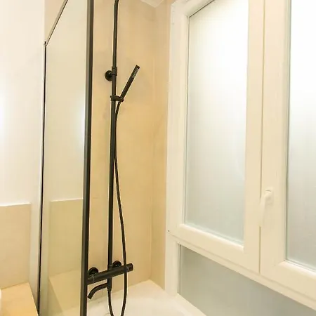 Apartment St Lazare & Madeleine -