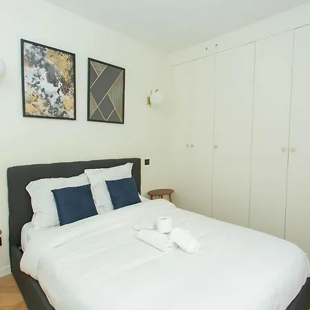 Apartment St Lazare & Madeleine -
