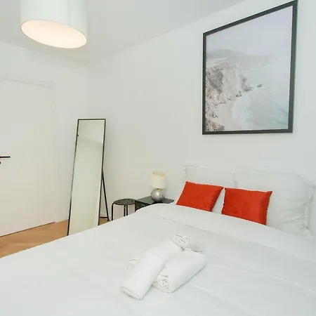 St Lazare & Madeleine - Apartment
